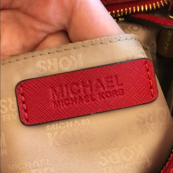 Messenger Style Crossbody Bag - Picture 10 of 16